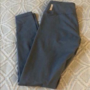Zella Mid-Rise Live-in Leggings, Small